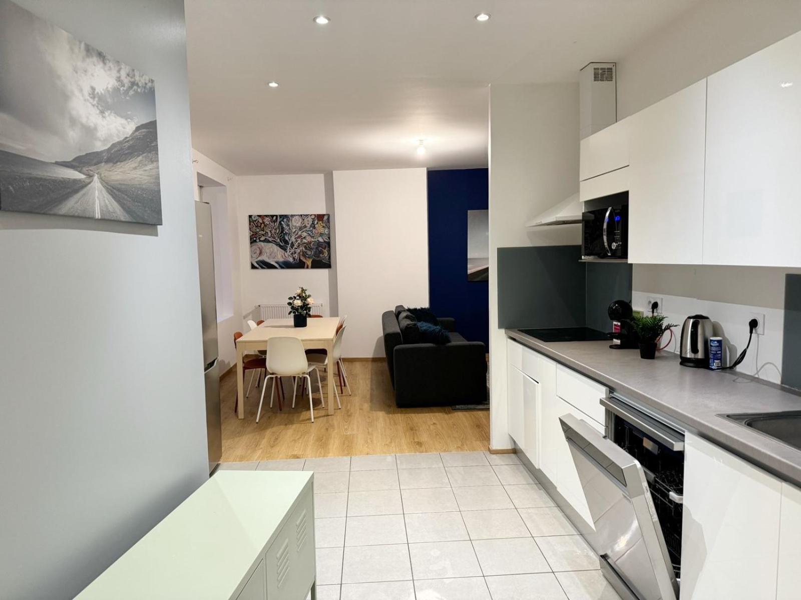 24 Chic & Cosy Grand Appart 88M2 Parking Gratuit Hypercentre Netflix Saint-Etienne  Dış mekan fotoğraf